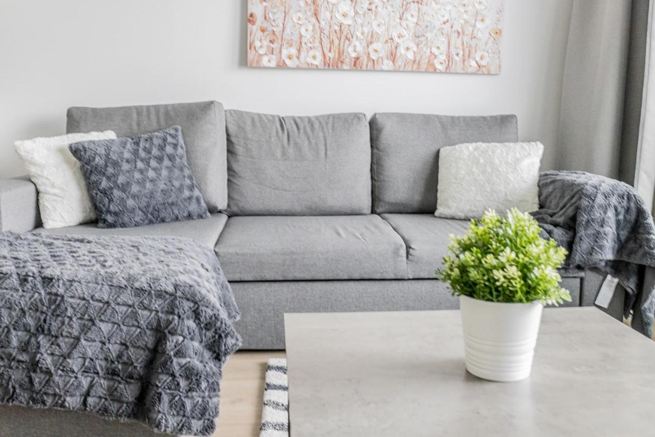 Sleepwell Apartments Niittykumpu 12 - Metro, 15 Min From Helsinki City Еспоо Екстериор снимка