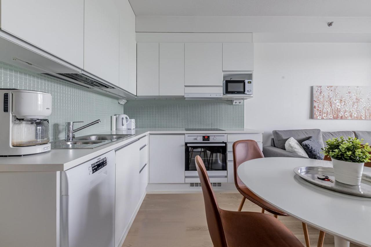 Sleepwell Apartments Niittykumpu 12 - Metro, 15 Min From Helsinki City Еспоо Екстериор снимка
