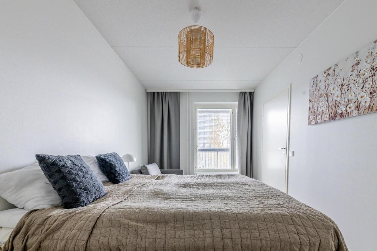 Sleepwell Apartments Niittykumpu 12 - Metro, 15 Min From Helsinki City Еспоо Екстериор снимка