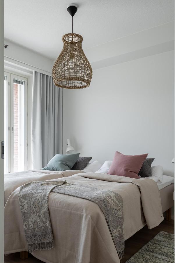 Sleepwell Apartments Niittykumpu 12 - Metro, 15 Min From Helsinki City Еспоо Екстериор снимка